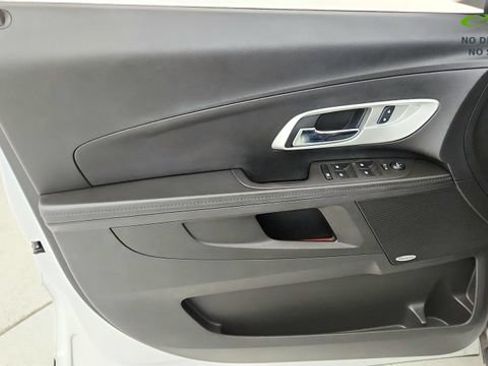 Used 2017 Chevrolet Equinox Premier w/ Enhanced Convenience Package FWD image 48