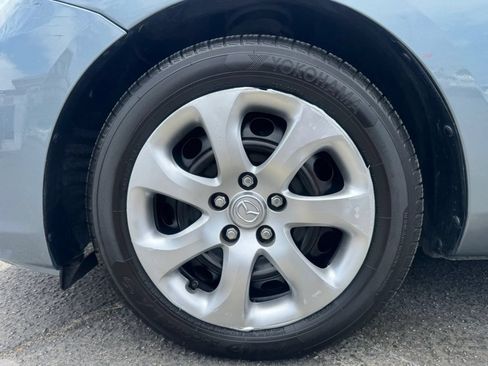 Used 2013 MAZDA MAZDA3 i Sport FWD image 18
