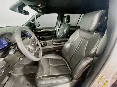 Used 2022 Jeep Wagoneer Series III w/ Premium Group I AWD/4WD image 23