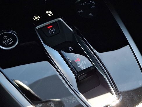 New 2025 Audi Q4 e-tron Premium Plus AWD/4WD image 14