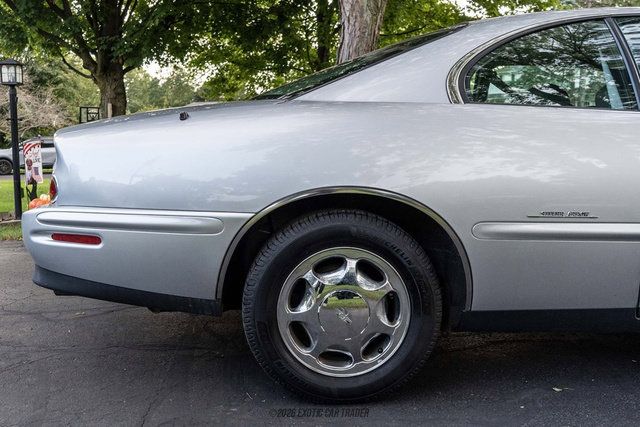 Used 1999 Buick Riviera Supercharged Coupe FWD image 10