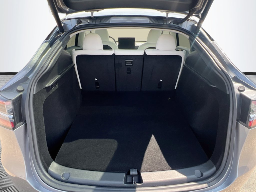 Used 2025 Tesla Model Y Long Range RWD image 24