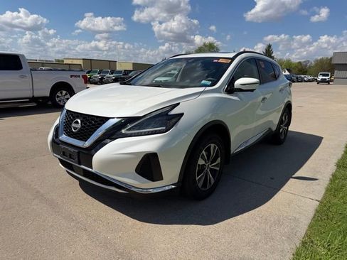 Used 2024 Nissan Murano SV image 3