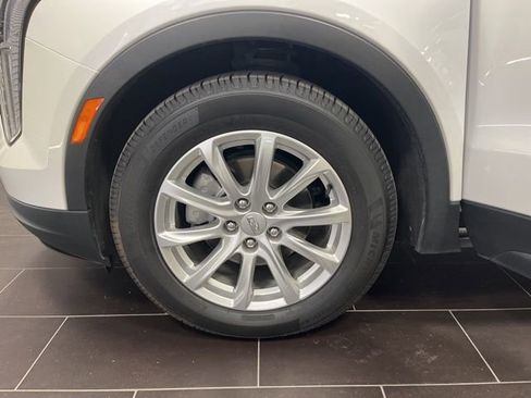 Used 2022 Cadillac XT4 Luxury w/ Cold Weather Package image 20
