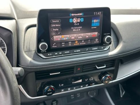 Used 2025 Nissan Rogue SV FWD image 6