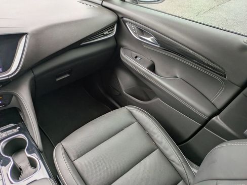 Used 2021 Buick Envision Essence w/ Sport Touring Package FWD image 16