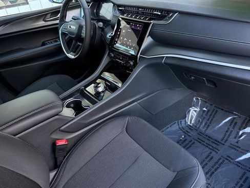 New 2025 Jeep Grand Cherokee L Laredo w/ Luxury Tech Group I image 14