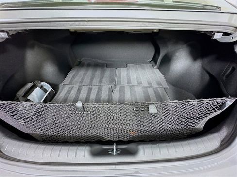 Certified 2025 Hyundai Elantra Sport image 26