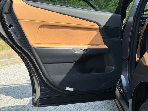 New 2026 Lexus ES 350e FWD image 20