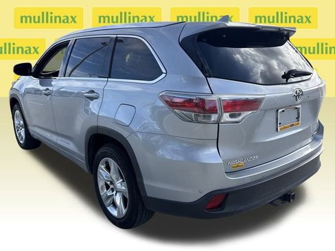 Used 2015 Toyota Highlander Limited image 10