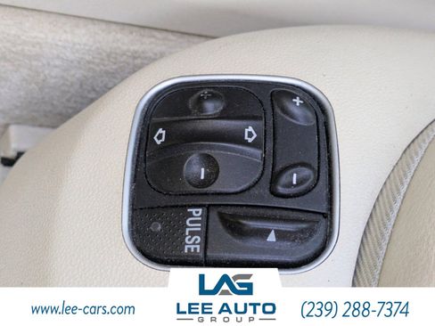 Used 2005 Mercedes-Benz SL 500 image 15