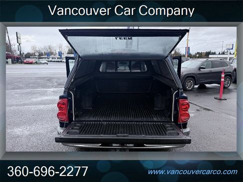 Used 2005 Dodge Dakota Laramie w/ Trailer Tow Group image 30