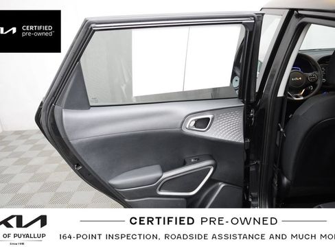 Certified 2025 Kia Soul LX w/ LX Technology Package FWD image 12