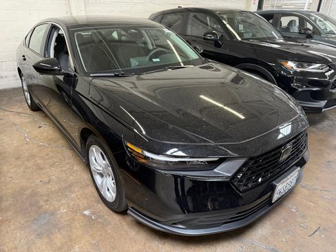 Used 2025 Honda Accord LX image 6