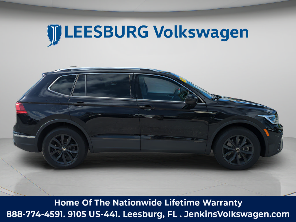 Used 2024 Volkswagen Tiguan SE FWD image 3