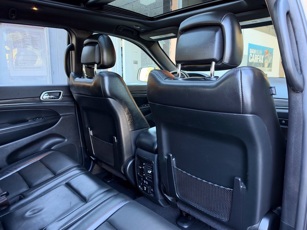 Used 2019 Jeep Grand Cherokee Limited w/ Luxury Group II AWD/4WD image 18