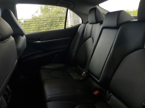 Used 2023 Toyota Camry XSE FWD image 8