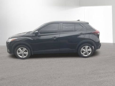 Used 2021 Nissan Kicks S FWD image 9