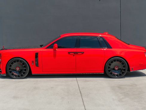 Used 2027 Rolls-Royce Phantom Sedan RWD image 2