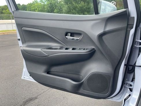 New 2025 Nissan Versa SV w/ Trunk Package image 30