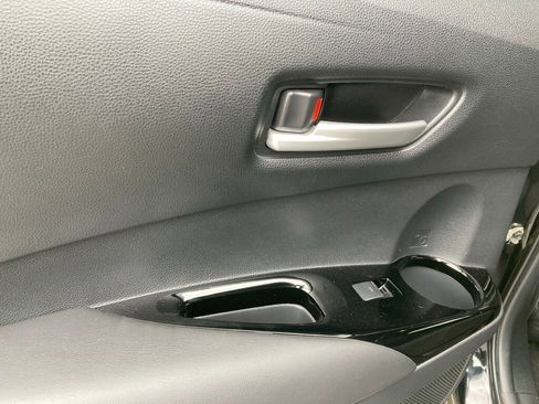 Used 2020 Toyota Corolla SE image 13