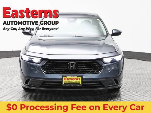 Used 2023 Honda Accord EX image 2