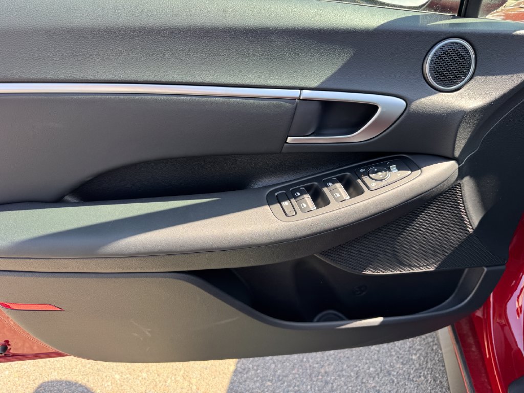 New 2026 Hyundai Sonata Blue FWD image 15