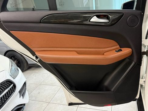 Used 2016 Mercedes-Benz GLE 350 image 17