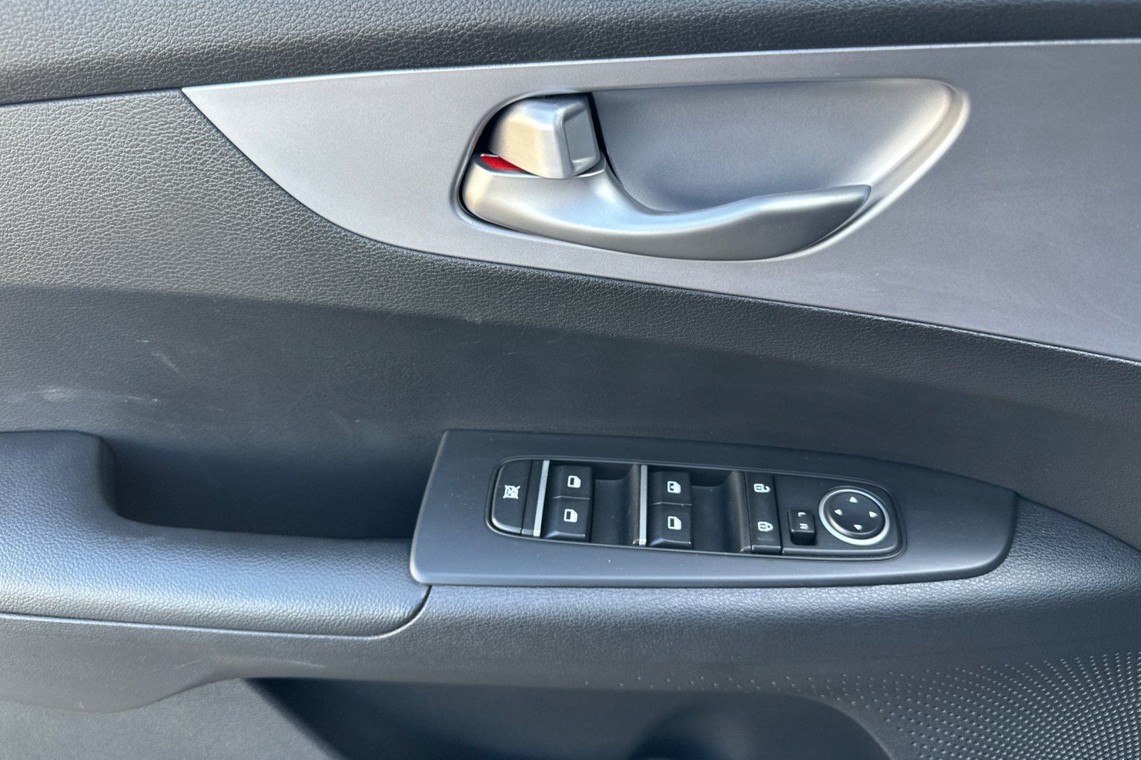 Used 2024 Kia Forte LXS FWD image 12