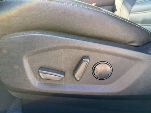 Used 2021 Ford Edge SEL w/ Convenience Package image 18