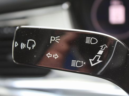 Used 2018 Porsche Panamera 4S image 30