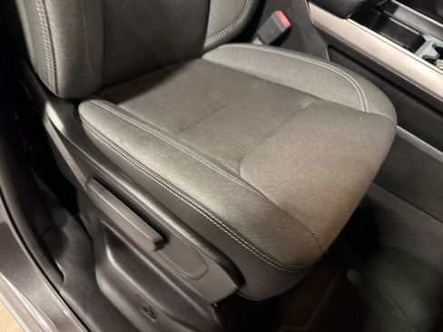 Used 2019 RAM 1500 Big Horn image 9