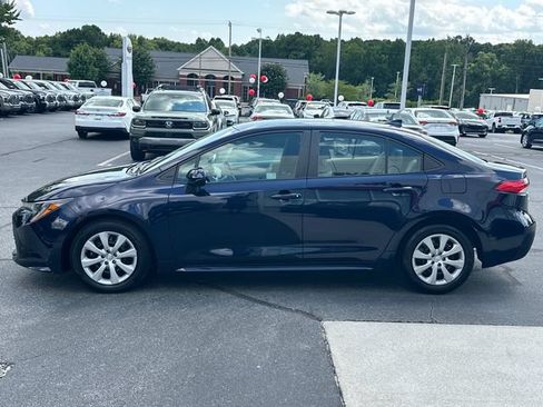 Used 2023 Toyota Corolla LE FWD image 6