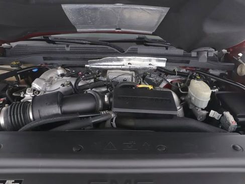 Used 2018 GMC Sierra 2500 Denali w/ Duramax Plus Package AWD/4WD image 15