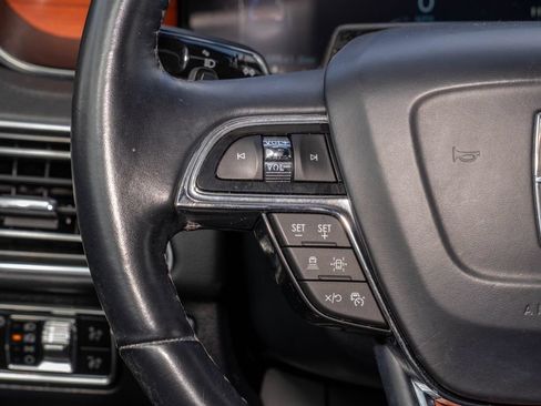 Used 2024 Lincoln Navigator Reserve AWD/4WD image 25