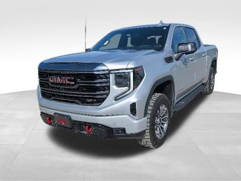Used 2022 GMC Sierra 1500 AT4 w/ AT4 Premium Package AWD/4WD image 7