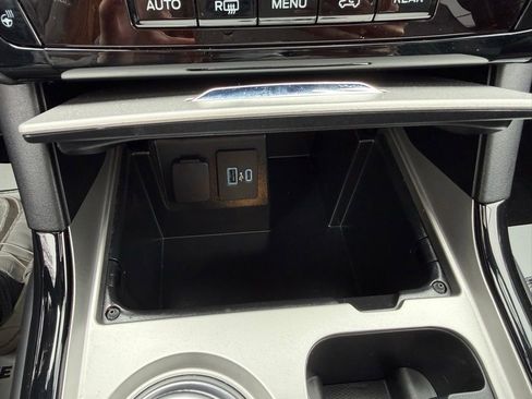 Certified 2023 Ford Explorer ST-Line w/ Class IV Trailer Tow Package AWD/4WD image 24