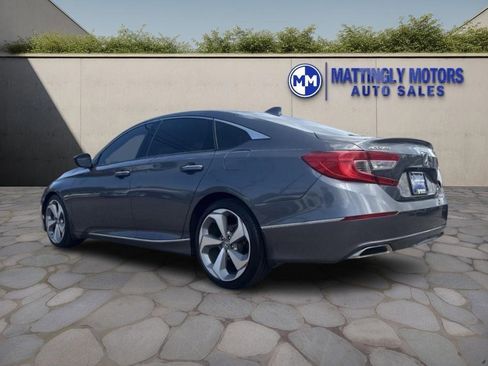 Used 2018 Honda Accord Touring image 5