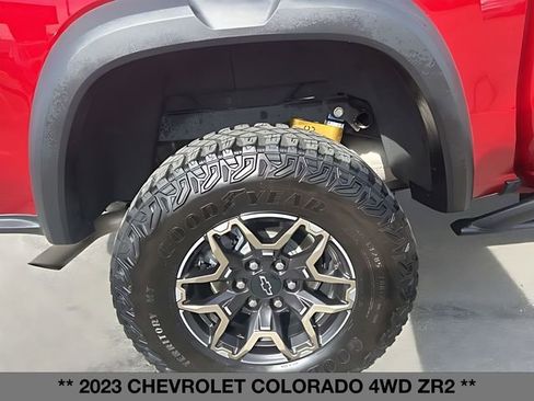 Used 2023 Chevrolet Colorado ZR2 w/ ZR2 Convenience Package III AWD/4WD image 14