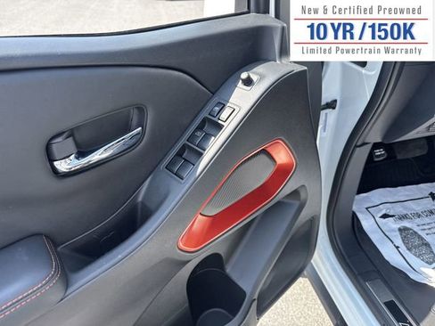 Used 2023 Nissan Frontier PRO-4X w/ Technology Package image 16