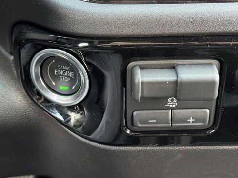 Used 2026 Chevrolet Silverado 2500 ZR2 image 19