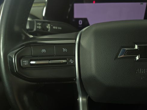 Used 2023 Chevrolet Colorado ZR2 w/ ZR2 Convenience Package III AWD/4WD image 16