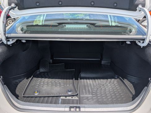 Used 2025 Toyota Camry LE FWD image 13