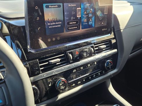 New 2026 Nissan Pathfinder SL image 24