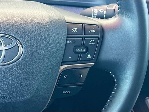 Used 2024 Toyota Crown w/ Carpet Mat Package (TMS) AWD/4WD image 12