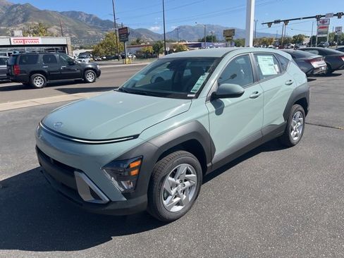 New 2026 Hyundai Kona SE image 1