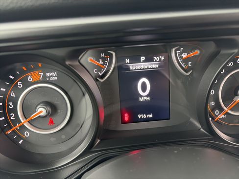 Certified 2026 Jeep Wrangler Sport AWD/4WD image 15