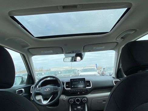 New 2026 Hyundai Venue SEL FWD image 33