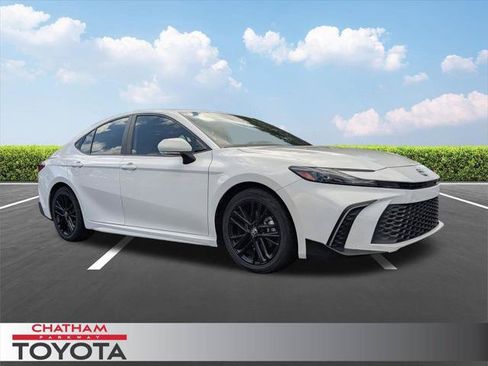 Certified 2025 Toyota Camry SE w/ Convenience Package FWD image 1