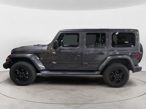 Used 2020 Jeep Wrangler Unlimited Sahara image 2